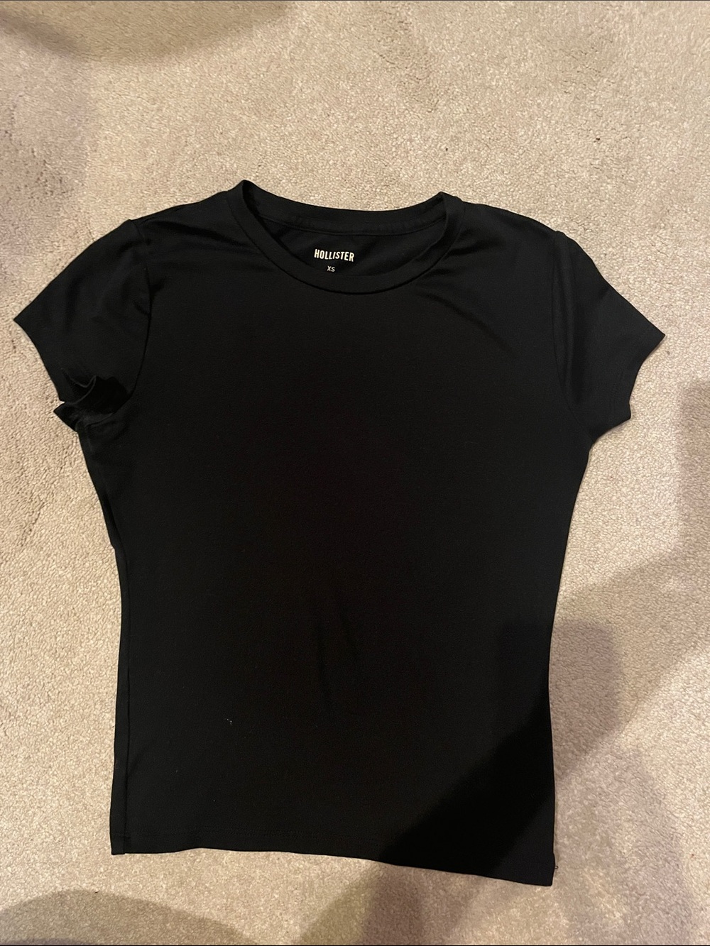 Hollister Women's Black Short Sleeve Crew Tee (XS-Long)